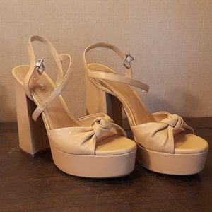Gianni Bini Hartliye Siera Tan High Heels